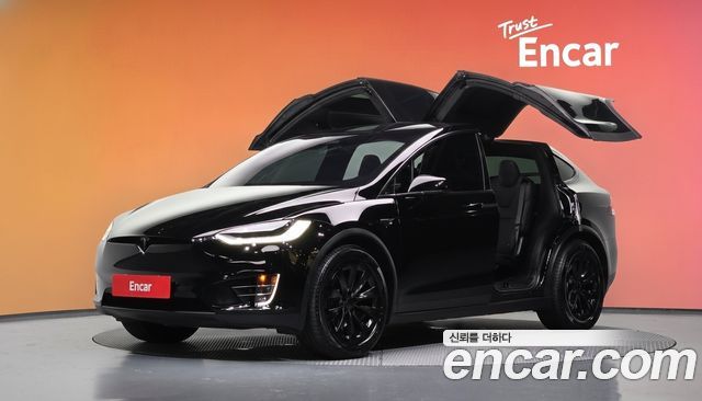 Tesla Model X — exterior