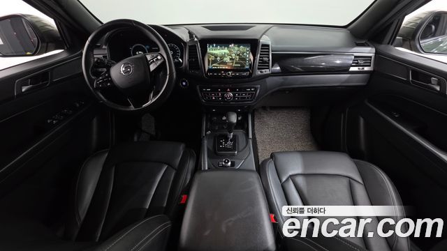 KG Mobility Rexton — interior