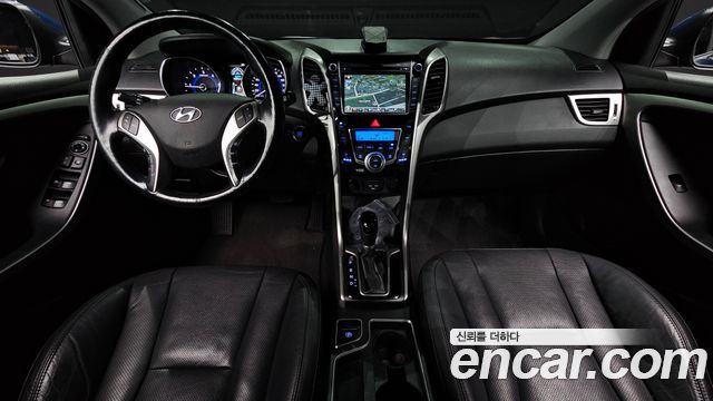 Hyundai i30 — interior