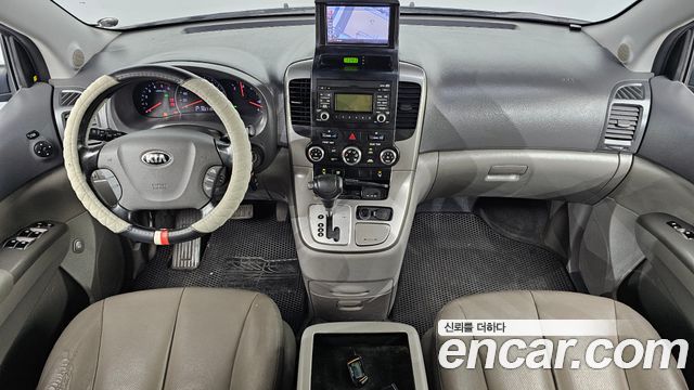 Kia Carnival — interior