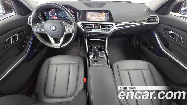 BMW 3 Series — interior