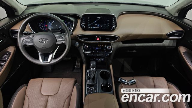 Hyundai Santa Fe — interior
