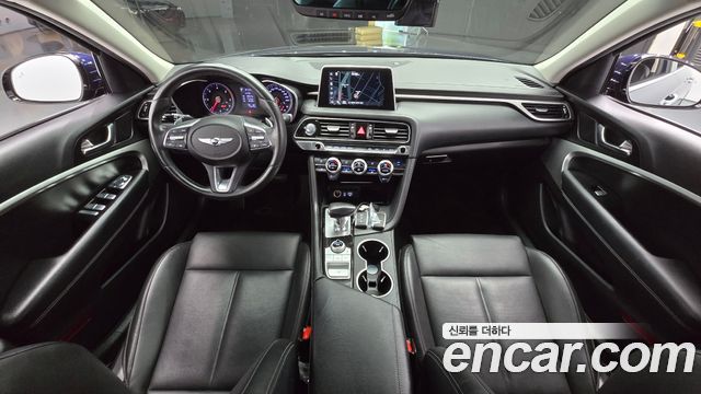 Genesis G70 — interior