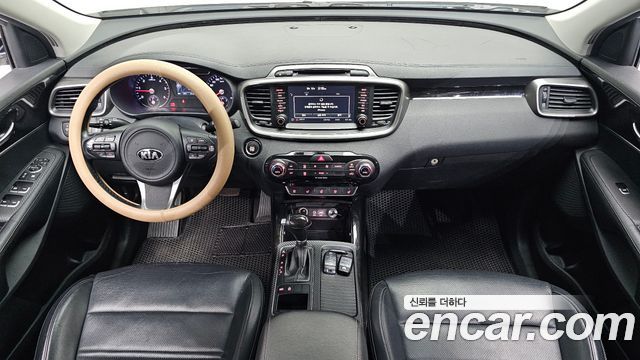 Kia Sorento — interior