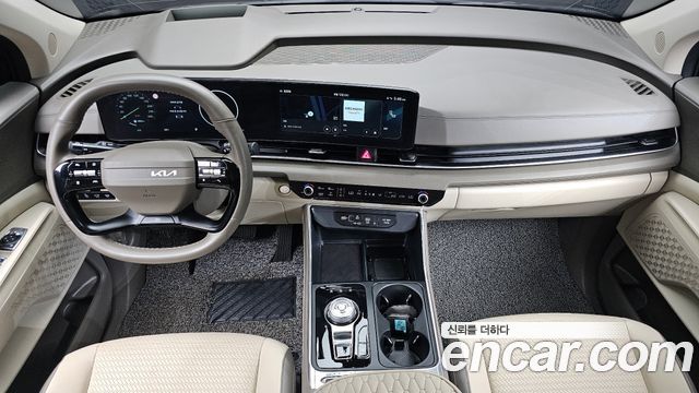 Kia Carnival — interior