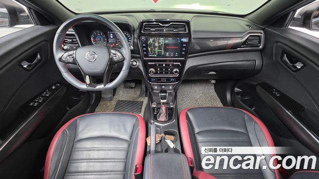 KG Mobility Tivoli — interior