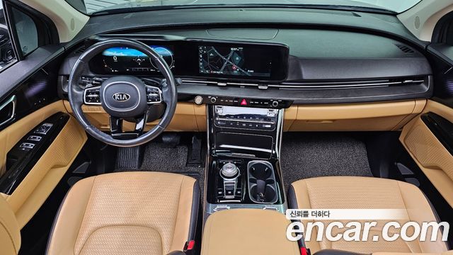 Kia Carnival — interior