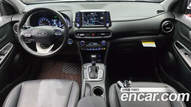 Hyundai Kona — interior