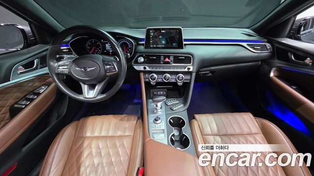 Genesis G70 — interior