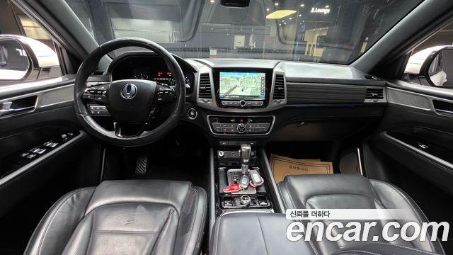 KG Mobility Rexton — interior