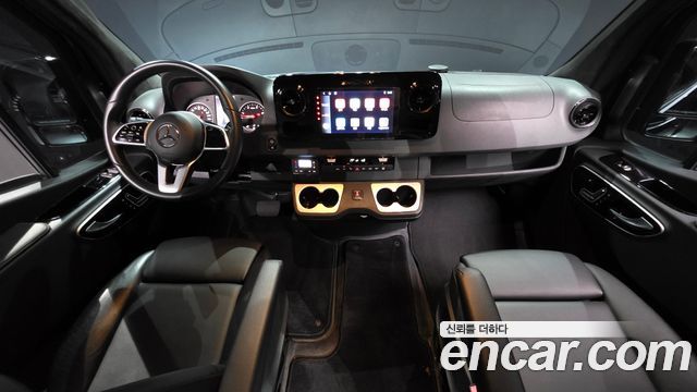 Mercedes-Benz Sprinter — interior