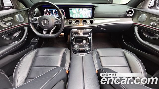 Mercedes-Benz E-Class — interior