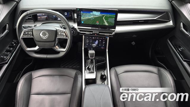 KG Mobility Torres — interior