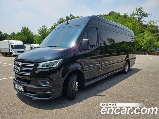 Mercedes-Benz Sprinter — exterior