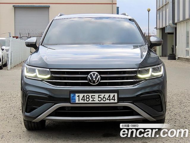 Volkswagen Tiguan — exterior