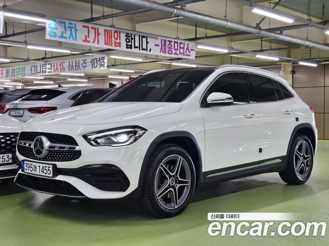 Mercedes-Benz GLA-Class — exterior