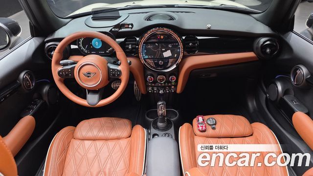 MINI Cooper Convertible — interior