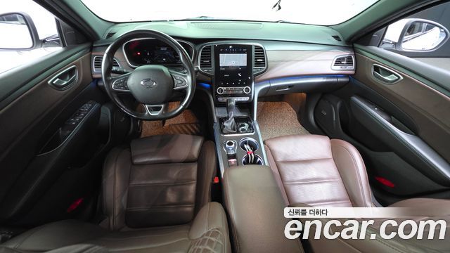 Renault Korea SM6 — interior