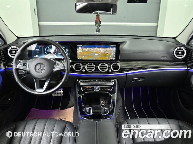 Mercedes-Benz E-Class — interior