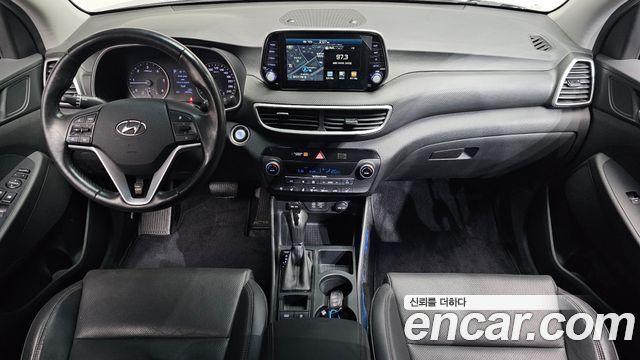 Hyundai Tucson — interior