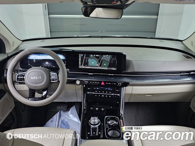 Kia Carnival — interior