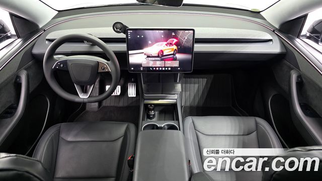 Tesla Model Y — interior