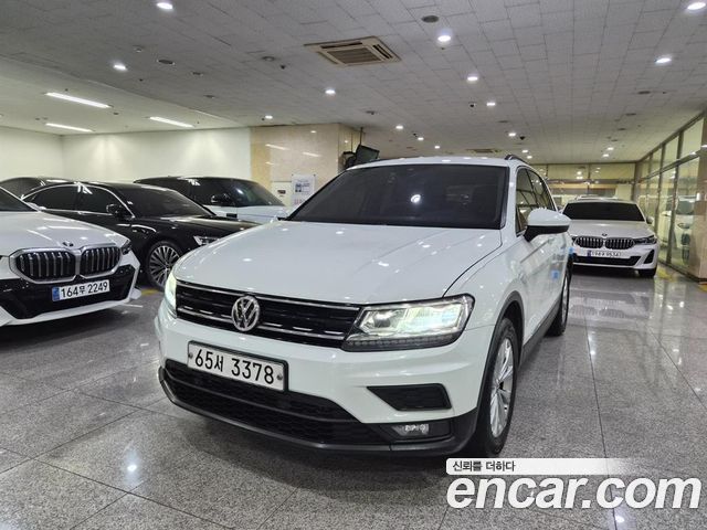 Volkswagen Tiguan — exterior