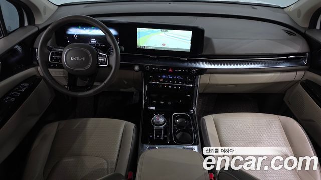 Kia Carnival — interior