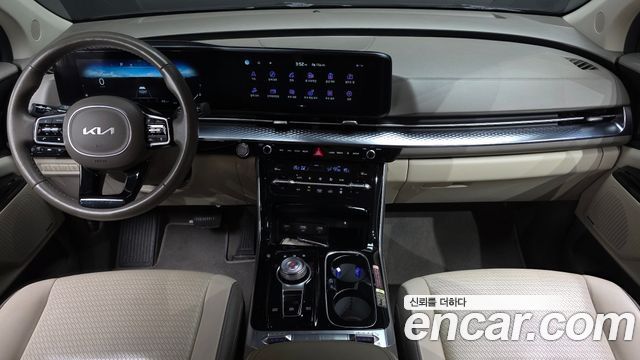 Kia Carnival — interior