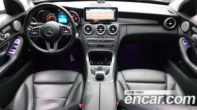 Mercedes-Benz C-Class — interior