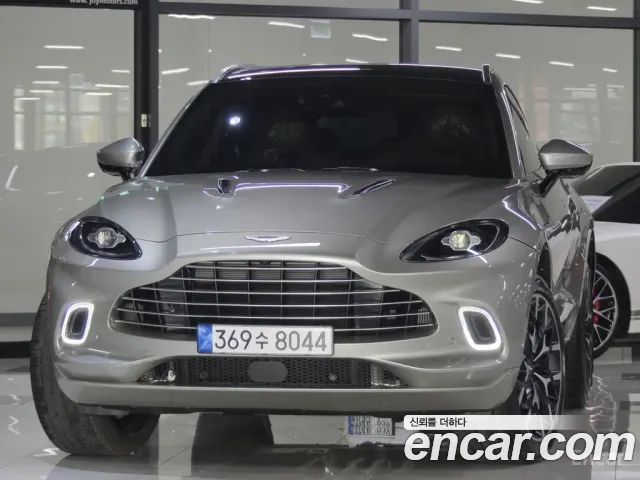 Aston Martin DBX