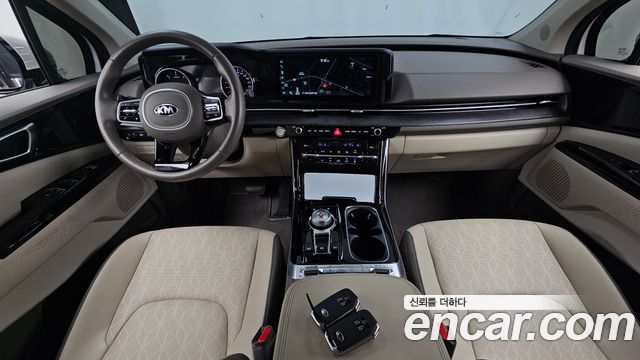 Kia Carnival — interior