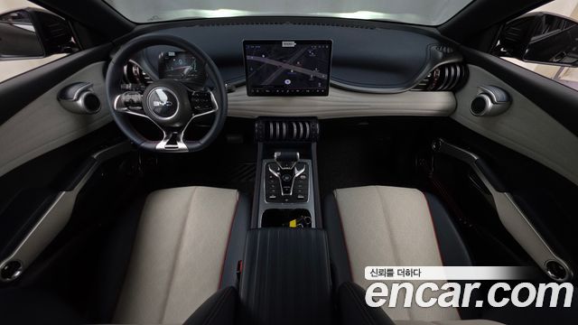 BYD Atto 3 — interior