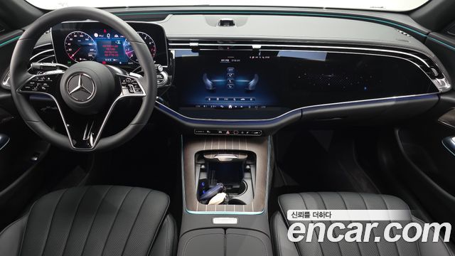 Mercedes-Benz E-Class — interior
