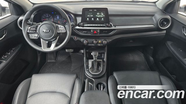 Kia K3 — interior