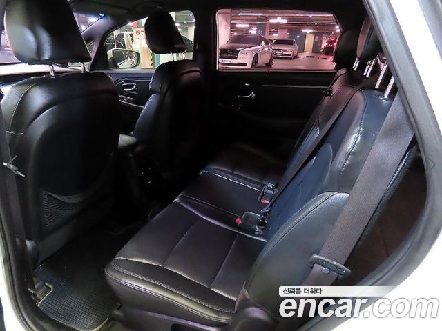 Kia Carens — interior
