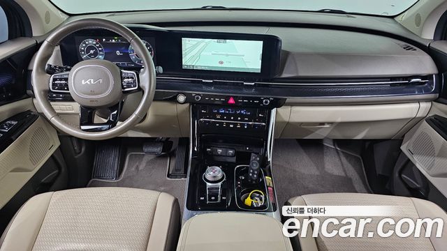 Kia Carnival — interior