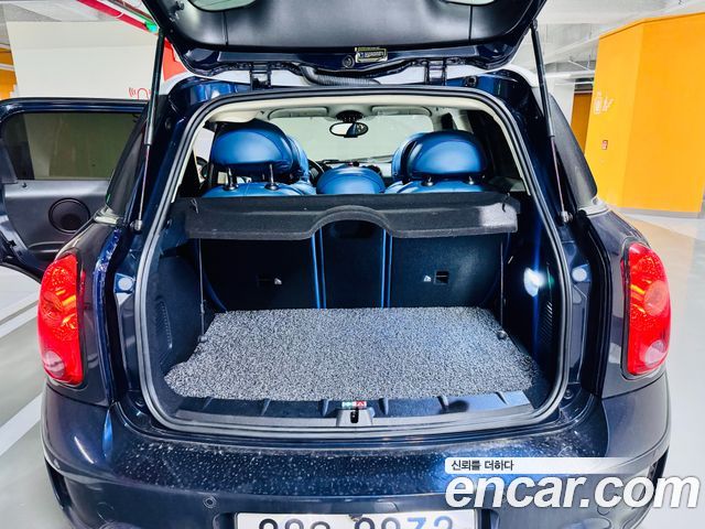 MINI Countryman — interior