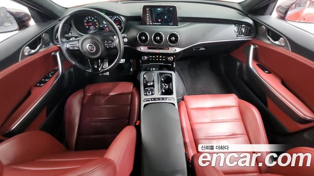 Kia Stinger — interior