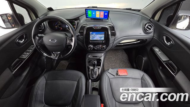 Renault Korea QM3 — interior