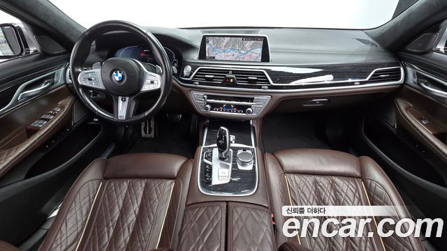 BMW 7 Series — interior