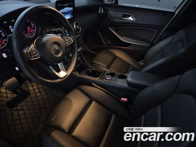 Mercedes-Benz A-Class — interior