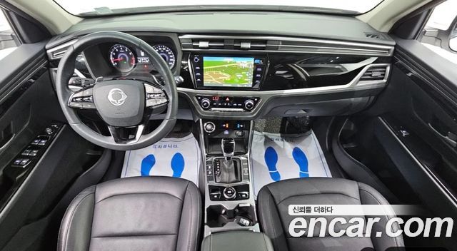 KG Mobility Korando — interior