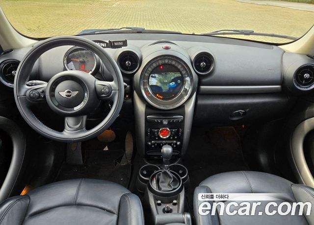 MINI Countryman — interior