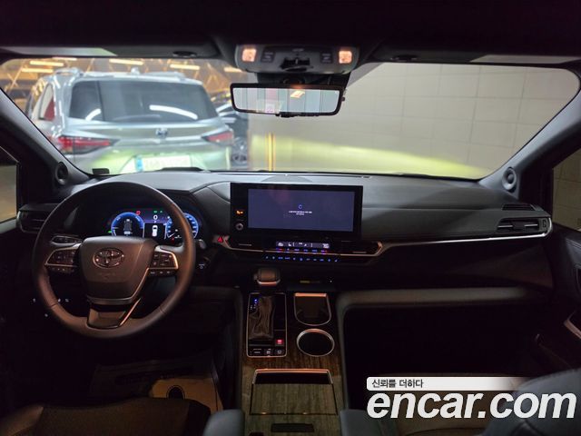 Toyota Sienna — interior