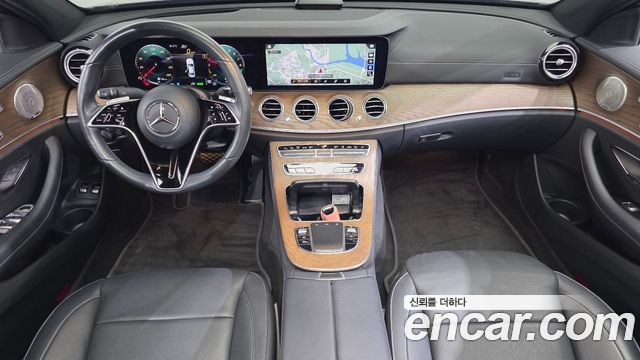Mercedes-Benz E-Class — interior