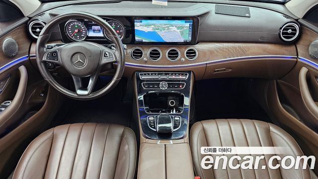 Mercedes-Benz E-Class — interior