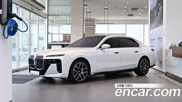 BMW 7 Series — exterior