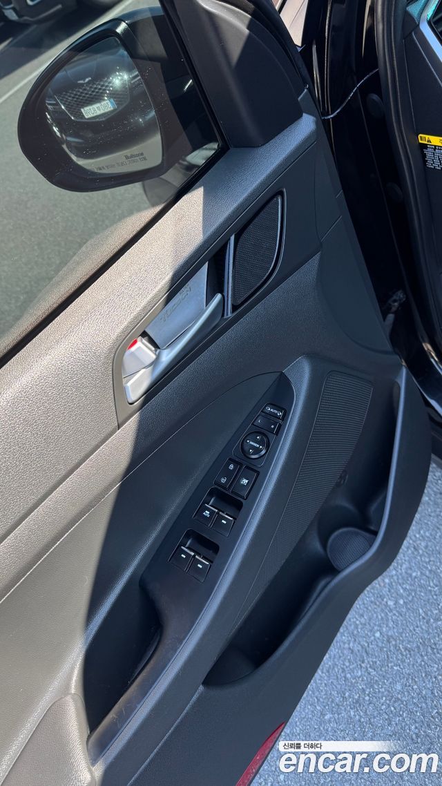 Hyundai Tucson — interior