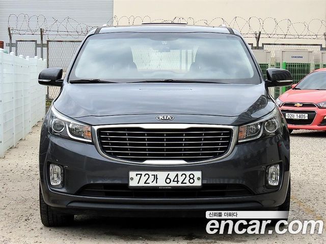 Kia Carnival — exterior